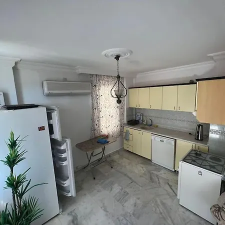 First Floor Just Near The Sea And Swimming Pool 公寓